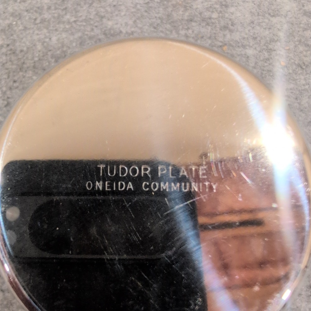 Oneida Community Tudor Plate Vintage Baby Cup Silver Plated Gold Wash Interior - Picture 6 of 8